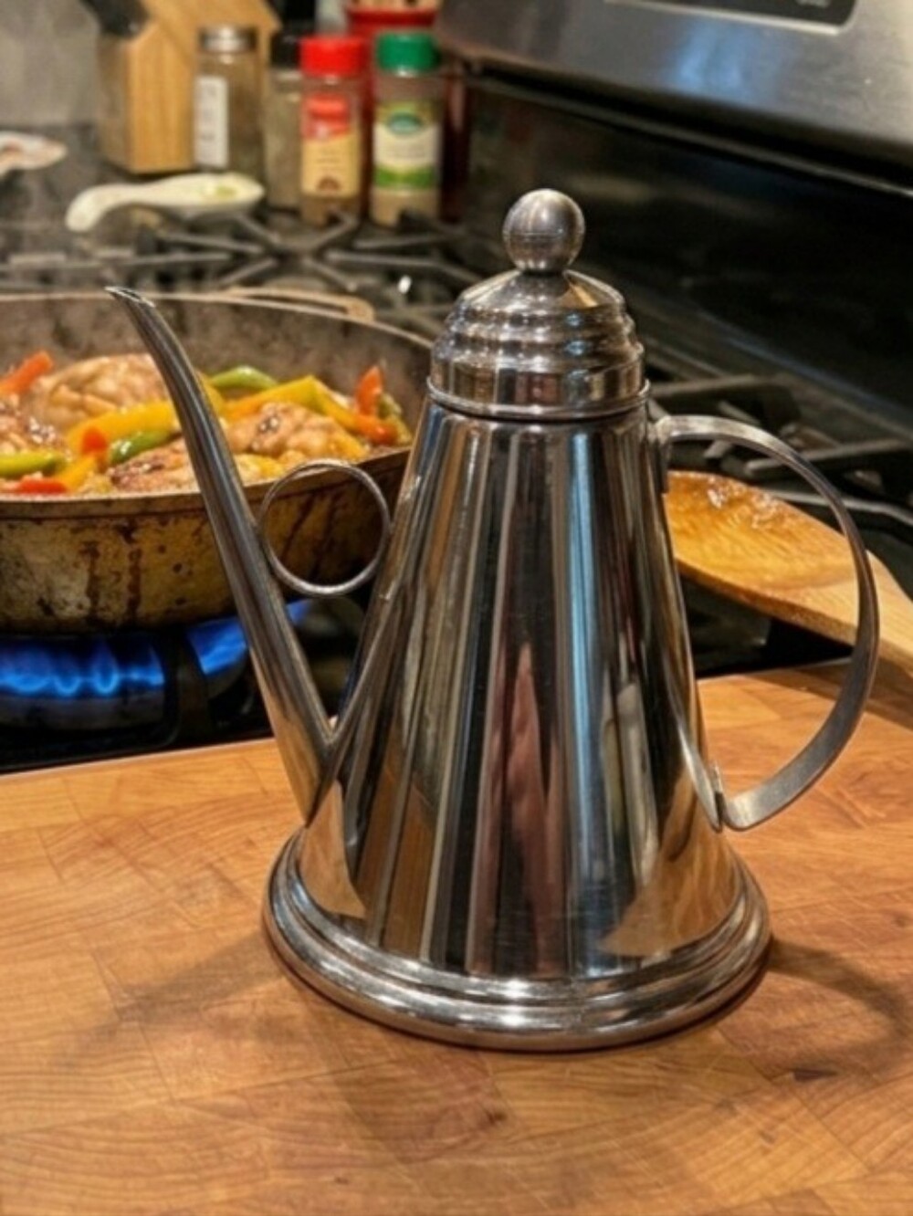 VINTAGE CONICAL OIL/TEAPOT
